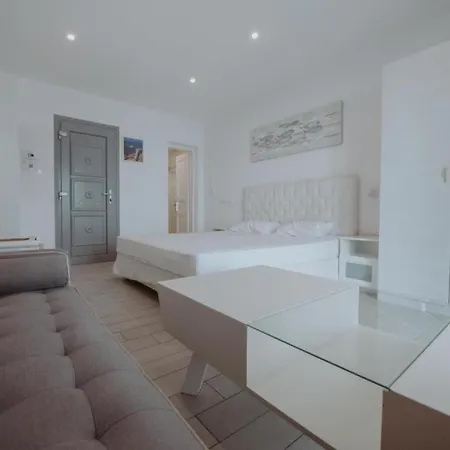 Tramonto Studios And Villas In Mykonos