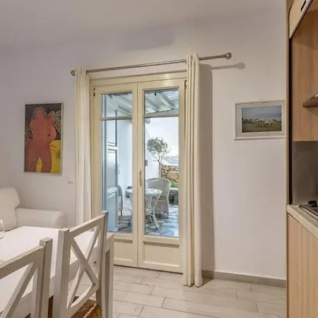 Tramonto Studios And Villas In Mykonos